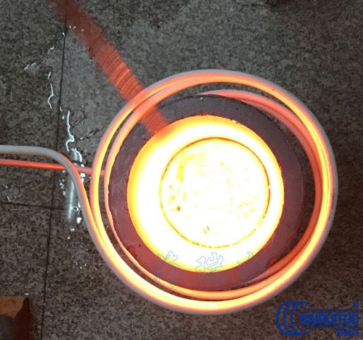 高温熔金设备首选蜜桃网站放大片中高频熔金机工业环保无明火