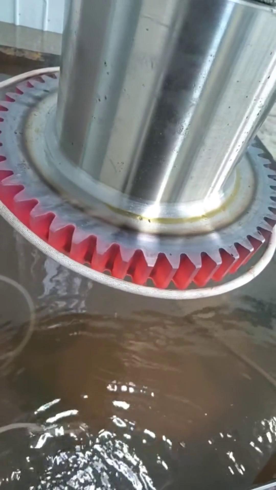 齿轮淬火用高频淬火机床 高频蜜桃视频APP色版下载加工深度可控 温度精准