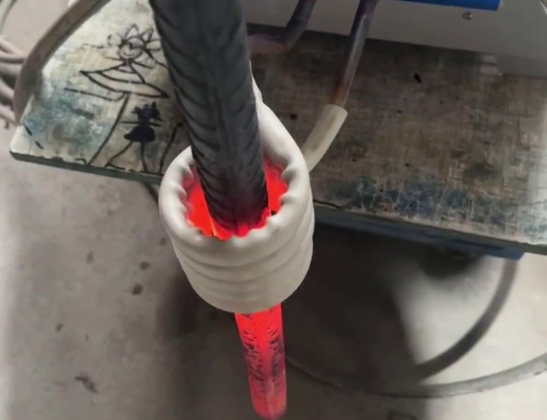 高频蜜桃精品视频加热设备在局部退火中的应用优势和热弯工艺中的创新应用(图1)