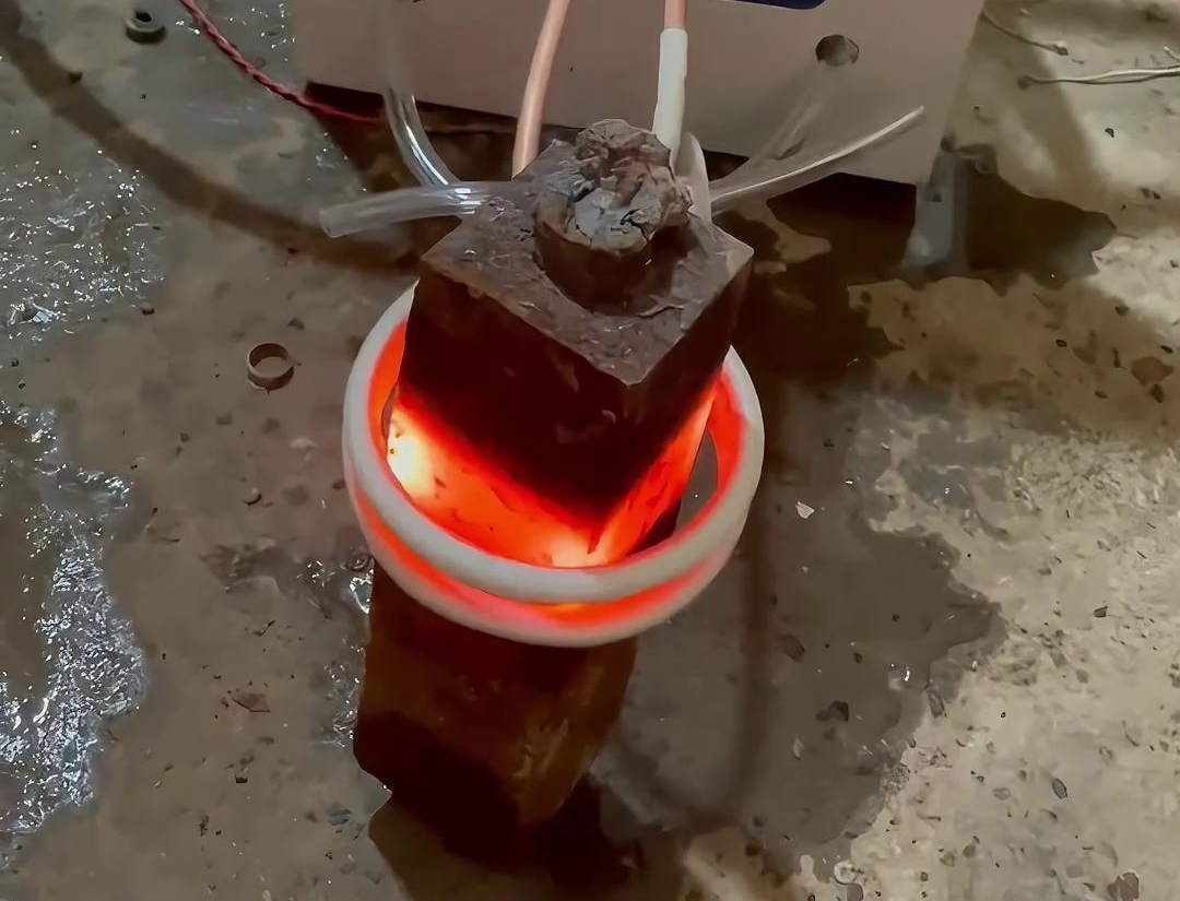 超音频蜜桃精品视频加热设备在金属棒材料加工领域具有广泛的应用