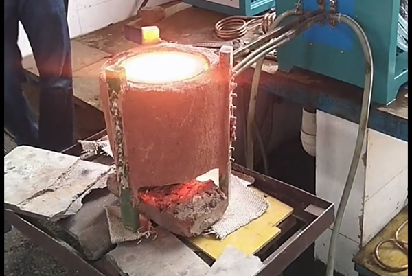 贵金属熔炼设备 中高频蜜桃精品视频熔炼炉