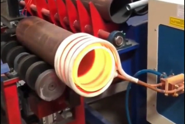 大型钢管退火热处理用超音频蜜桃精品视频加热设备