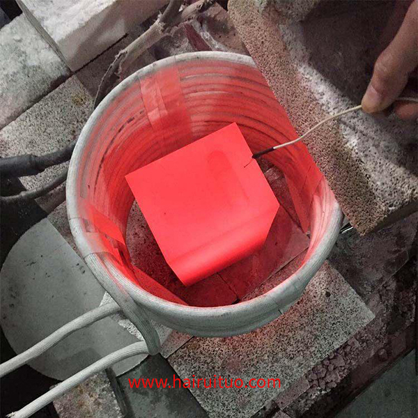 中频蜜桃精品视频加热设备全桥逆变器的电路